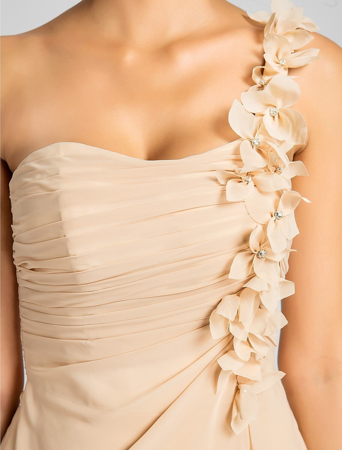 Sheath / Column Bridesmaid Dress One Shoulder Sleeveless Knee Length Chiffon with Side Draping / Flower