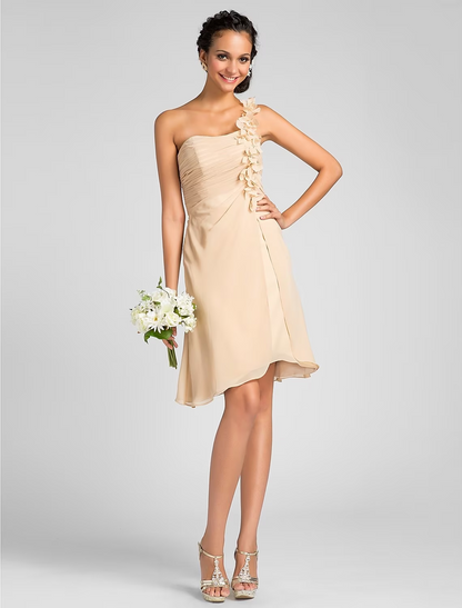 Sheath / Column Bridesmaid Dress One Shoulder Sleeveless Knee Length Chiffon with Side Draping / Flower
