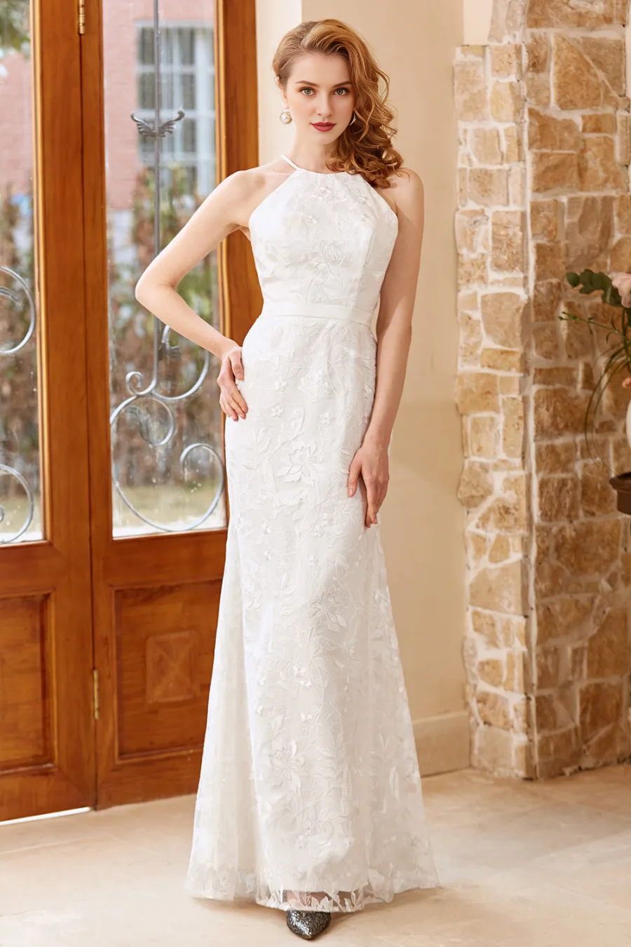 White hanging neck fish tail and floor length church wedding dress