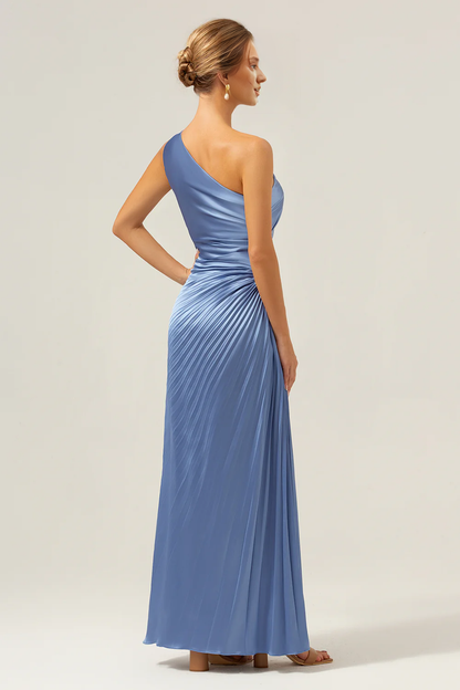 Tight shoulder pleated keyhole satin long blue bridesmaid dress