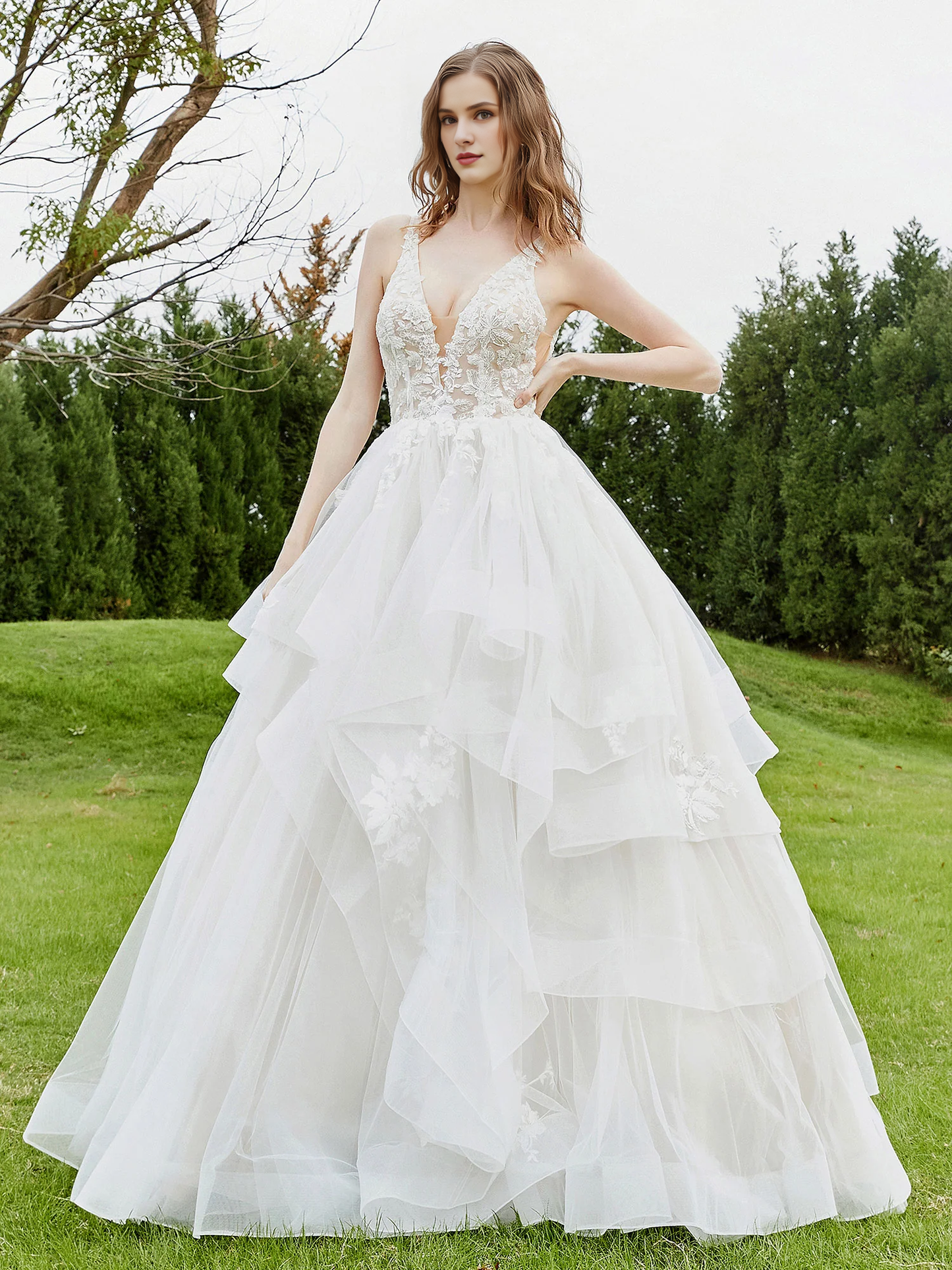 Lace tight corset V-neck sleeveless ruffled wedding dress