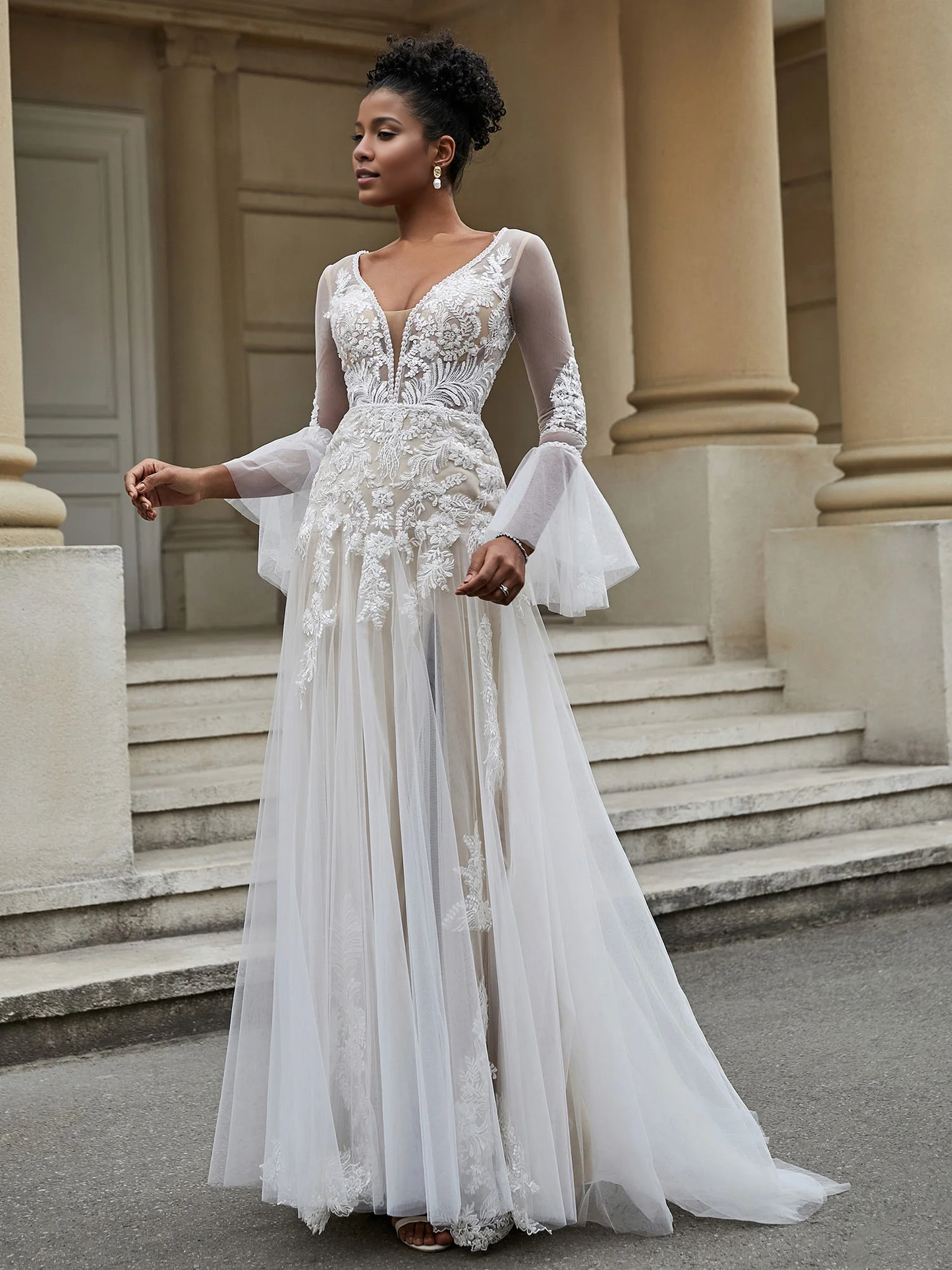 V-neck A-line lace chiffon wedding dress