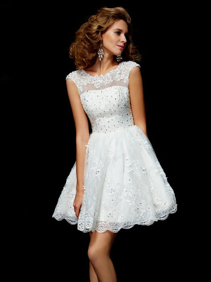 A-Line/Princess V-neck Short Sleeves Applique Short Tulle Homecoming Dresses