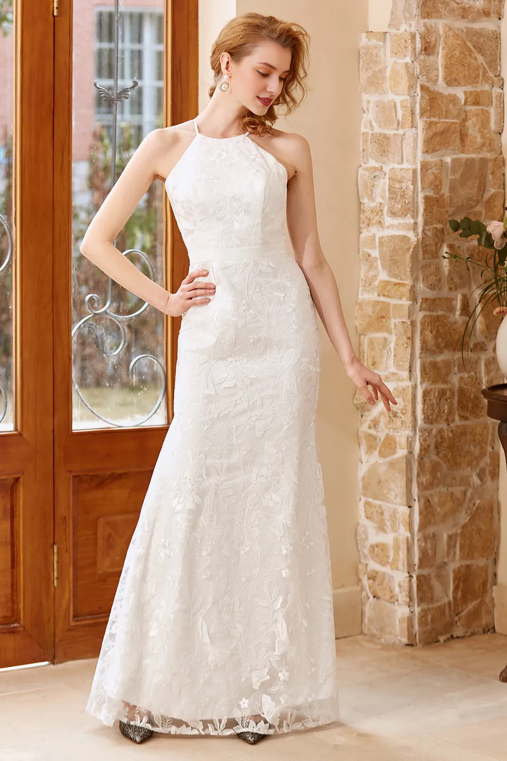 White hanging neck fish tail and floor length church wedding dress