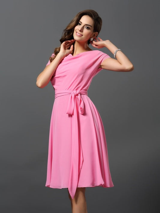 A-Line/Princess Scoop Sash/Ribbon/Belt Short Sleeves Short Chiffon Bridesmaid Dresses