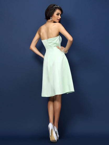 A-Line/Princess Strapless Sleeveless Short Satin Bridesmaid Dresses