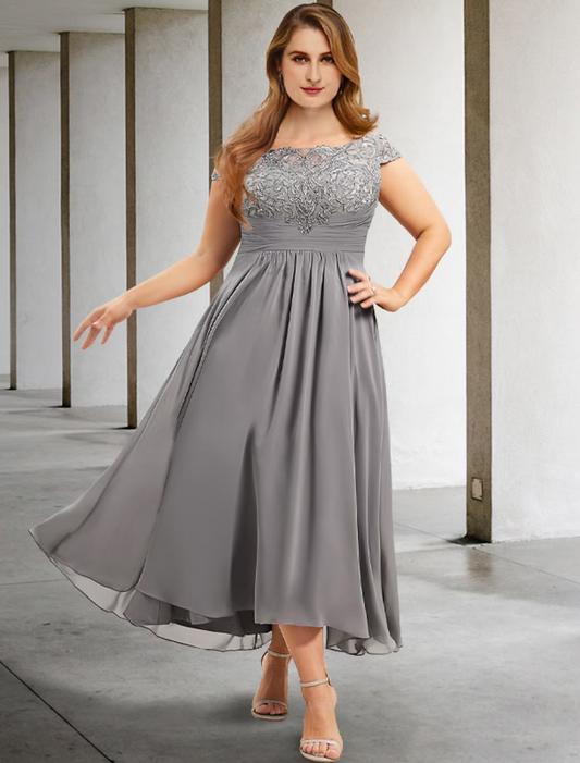 A-Line Plus Size Curve Mother of the Bride Dresses Elegant Dress Formal Length Short Sleeve  Chiffon with Pleats Ruched Appliques