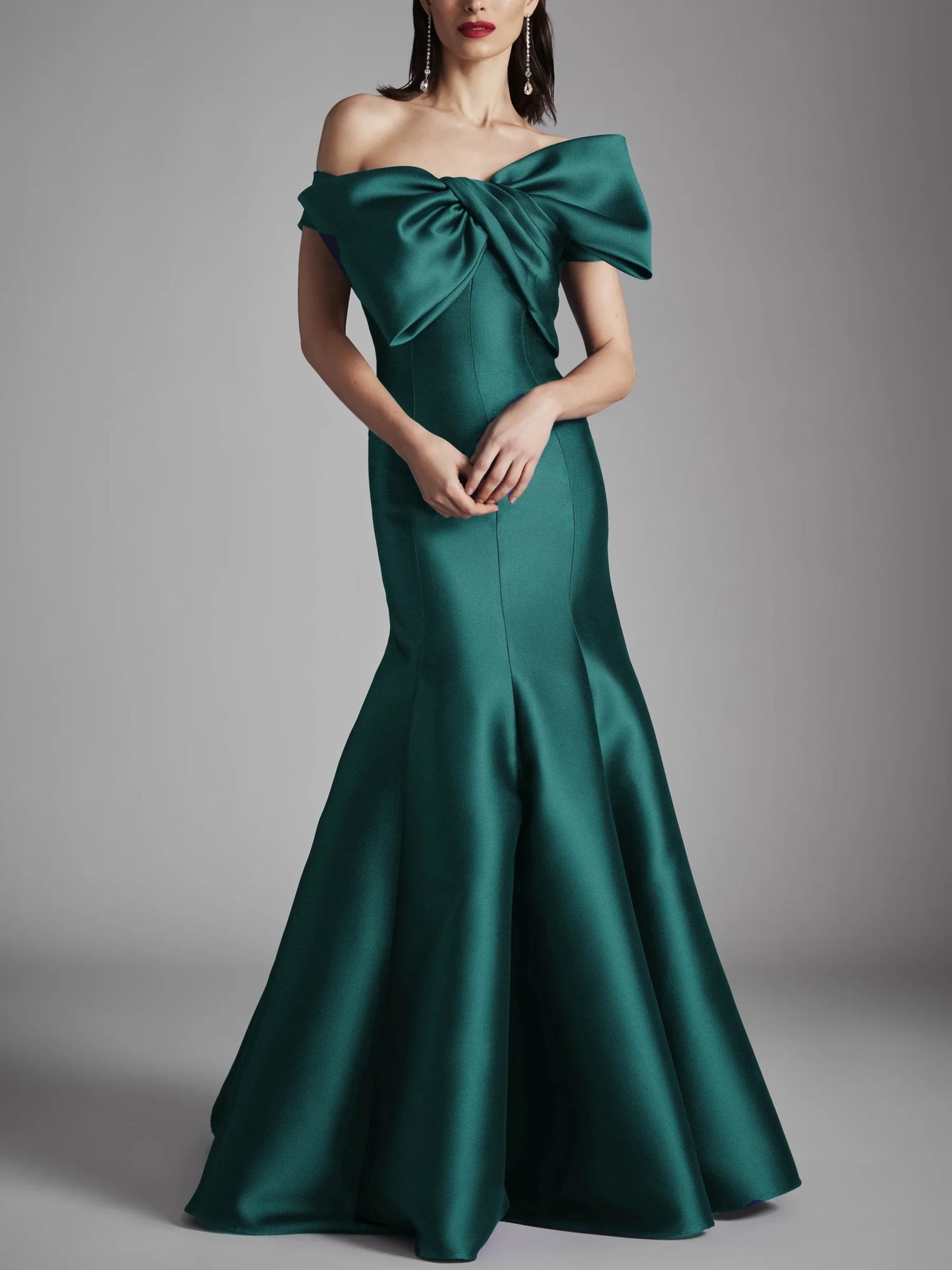 A-line/Princess strapless sleeveless and floor length bow mother of the bride dress