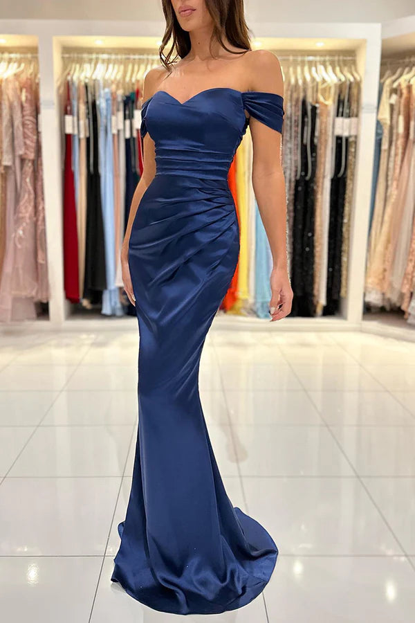 Shoulderless pleated long Prom dress