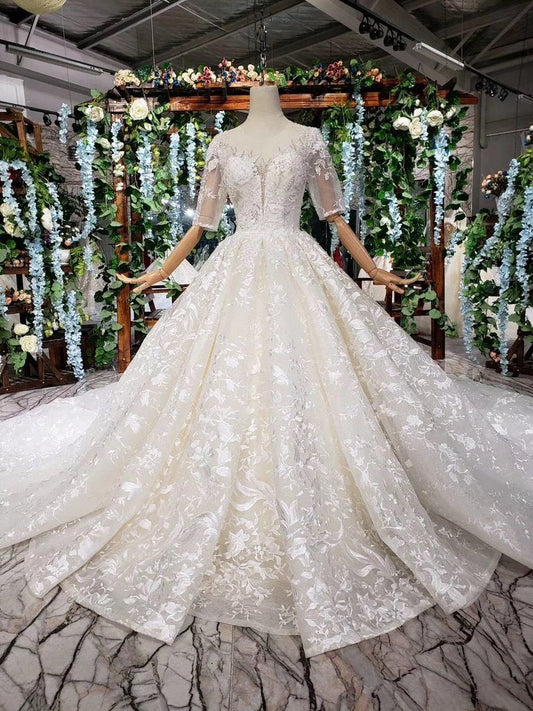 Lace Half Sleeve Round Neck Ball Gown Wedding Dresses Fashion Beads Wedding Gown