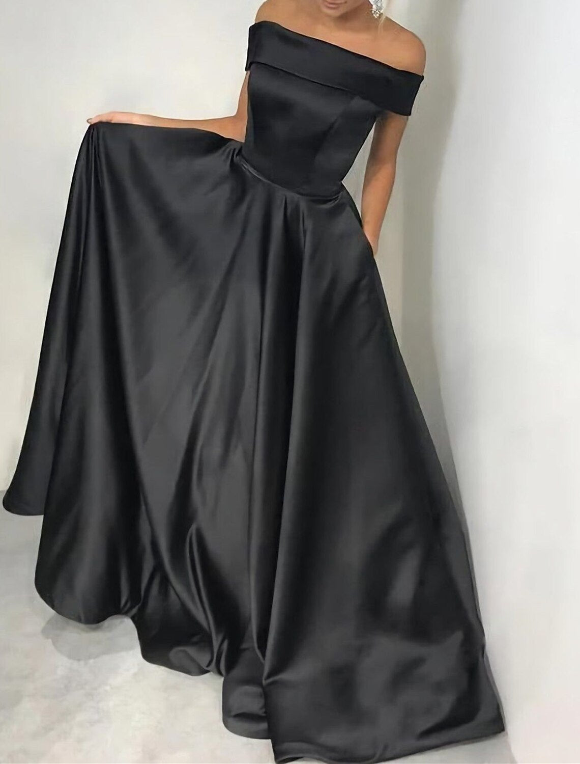 A-Line Evening Gown Elegant Black Dress Plus Size Party Wear Cocktail Party Court Train Sleeveless Off Shoulder Pocket Satin with Pleats