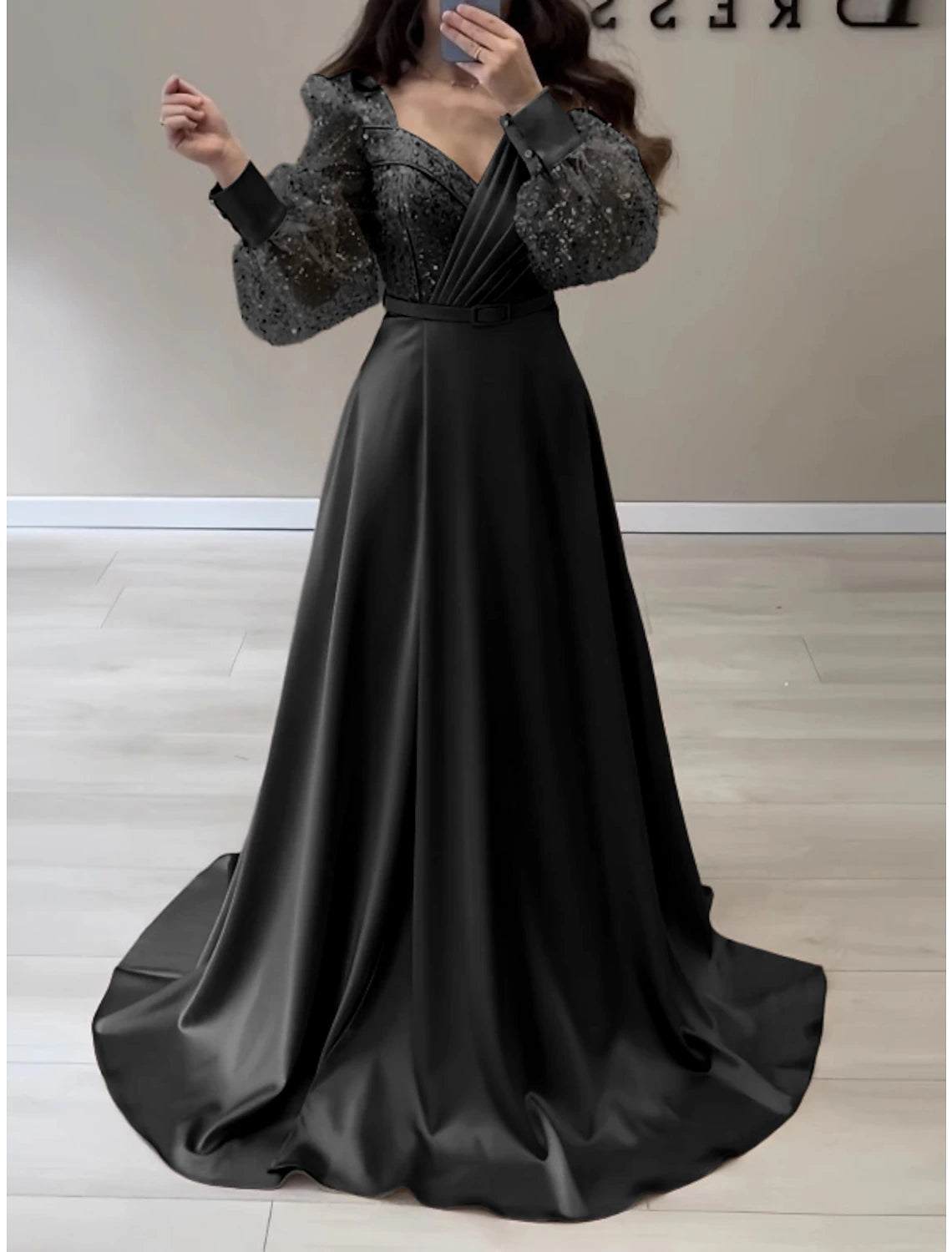 A-Line Evening Gown Elegant Dress Formal Fall Sweep / Brush Train Long Sleeve V Neck Satin with Glitter Pleats Strappy