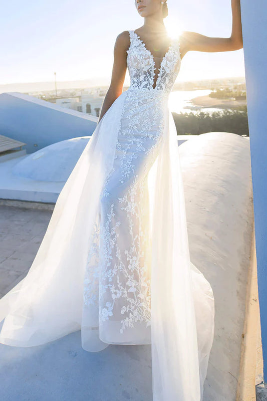 Charming V-neck lace fishtail wedding dress