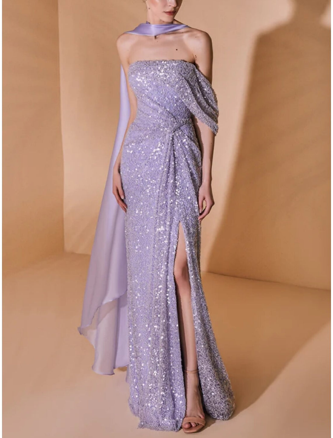 A-Line Evening Gown Elegant Dress Formal Sweep / Brush Train Long Sleeve One Shoulder