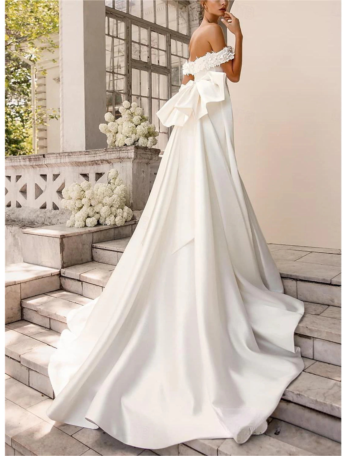 Beach Formal Wedding Dresses Two Piece Square Neck Sleeveless Sweep / Brush Train Taffeta Bridal Gowns With Bow(s) Solid Color