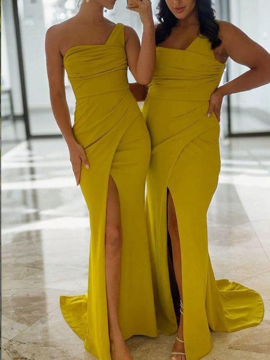 Tight shoulder length  crepe backless bridesmaid dress