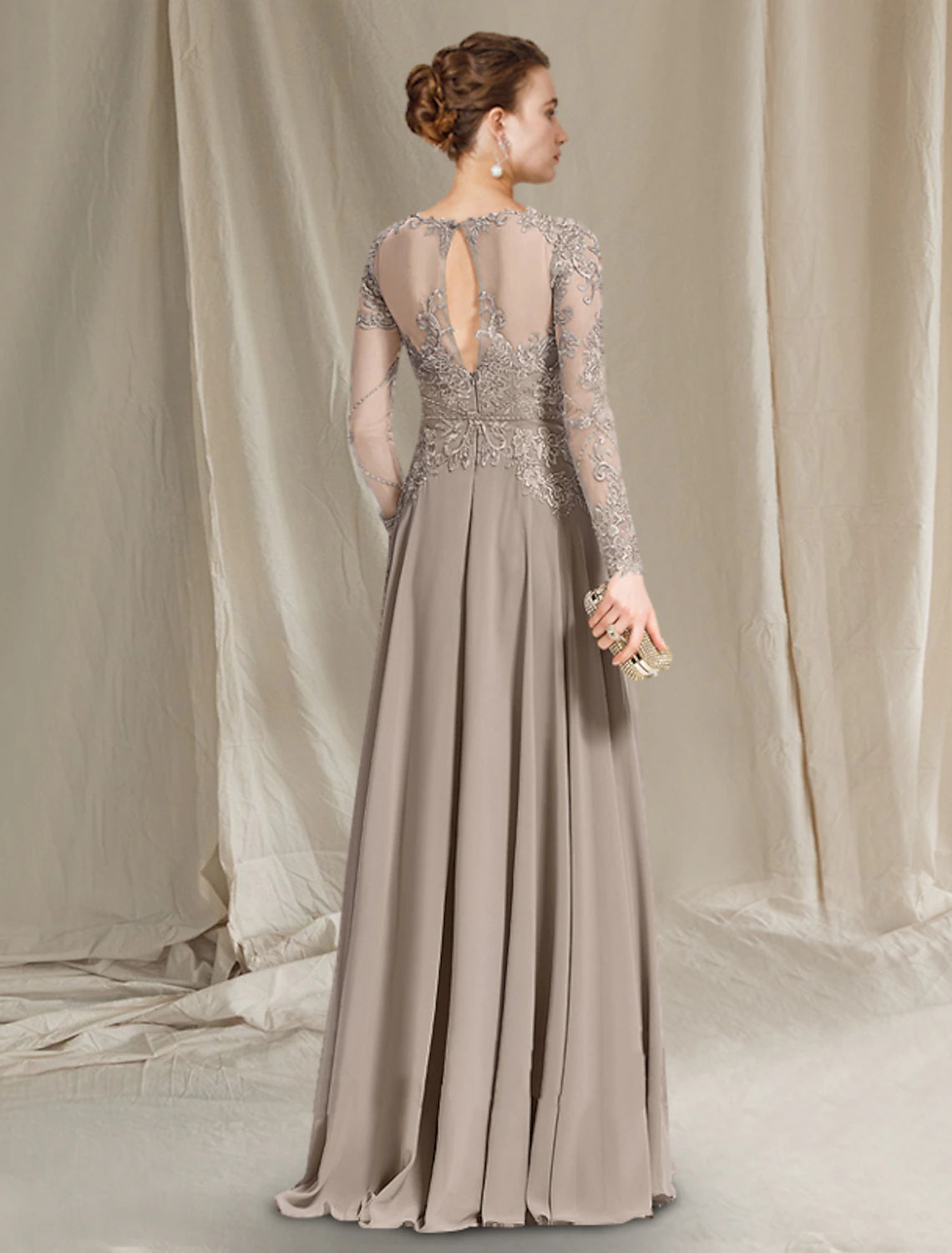 A-Line Mother of the Bride Dress Luxurious Elegant Jewel Neck Floor Le ...