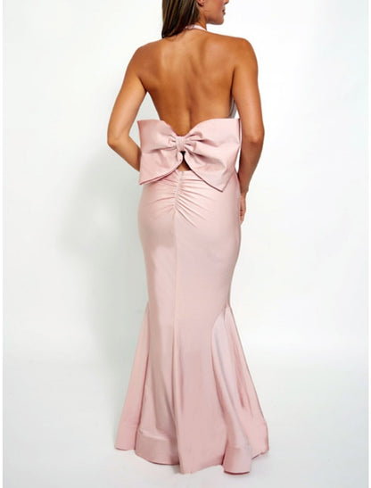 Mermaid / Trumpet Bridesmaid Dress Halter Neck Sleeveless Pink Floor Length Stretch Satin with Bow(s) / Ruching