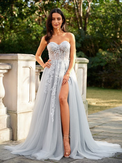 A-Line/Princess Tulle Applique Sweetheart Sleeveless Court Train Dresses