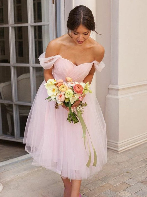 A-Line/Princess Tulle Ruffles Off-the-Shoulder Sleeveless Knee-Length Bridesmaid Dresses