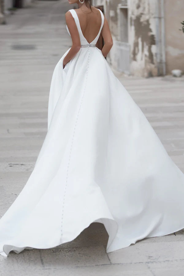 A-shaped deep V-neck satin wedding dress with pockets court tail minimalist bride dress