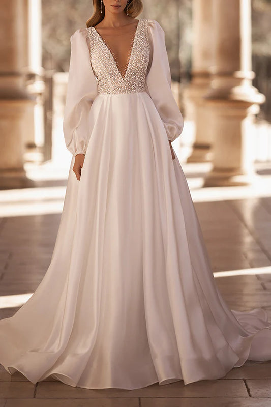 A-shaped V-neck luxurious pearl long sleeved simple wedding dress