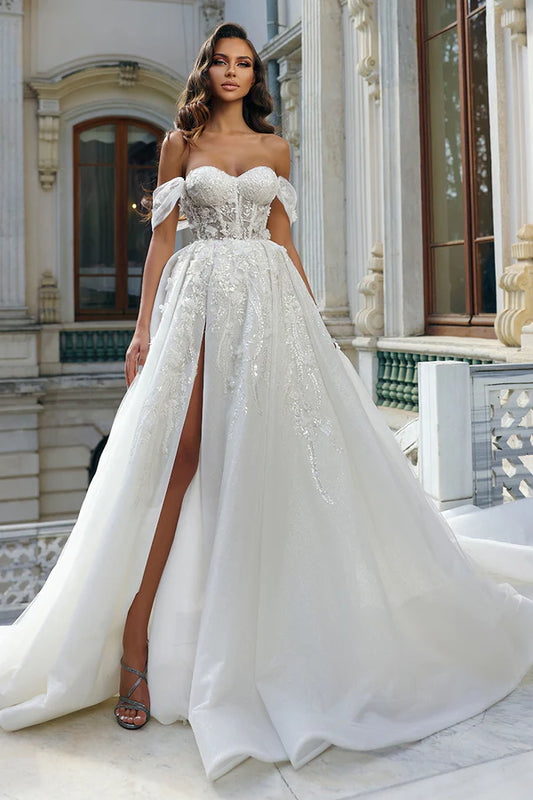 A Line Sweetheart 3D Lace Countryside Wedding Dress with Palace Train
