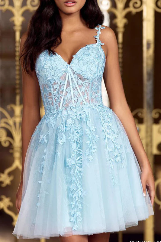 A-line V-neck lace decal short Homecoming dress