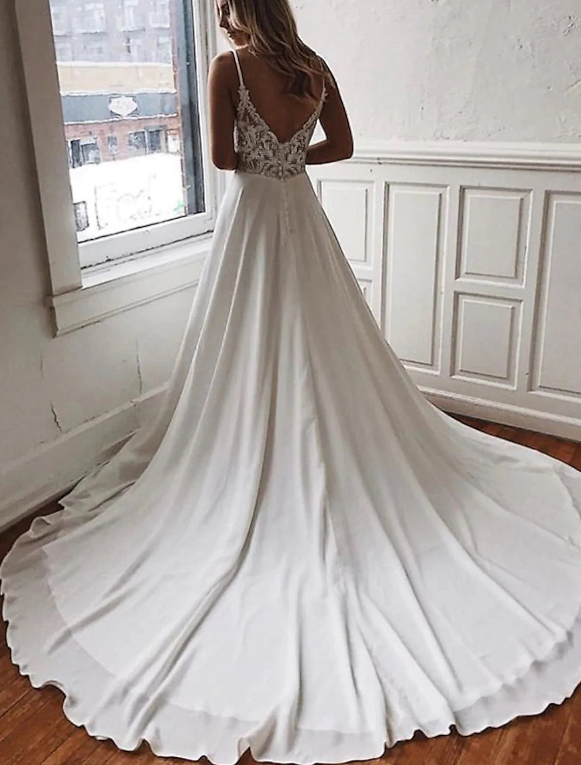 Beach Open Back Boho Wedding Dresses A-Line Camisole V Neck Spaghetti Strap Chapel Train Chiffon Bridal Gowns With Appliques Solid Color  Summer Wedding Party, Women's Clothing